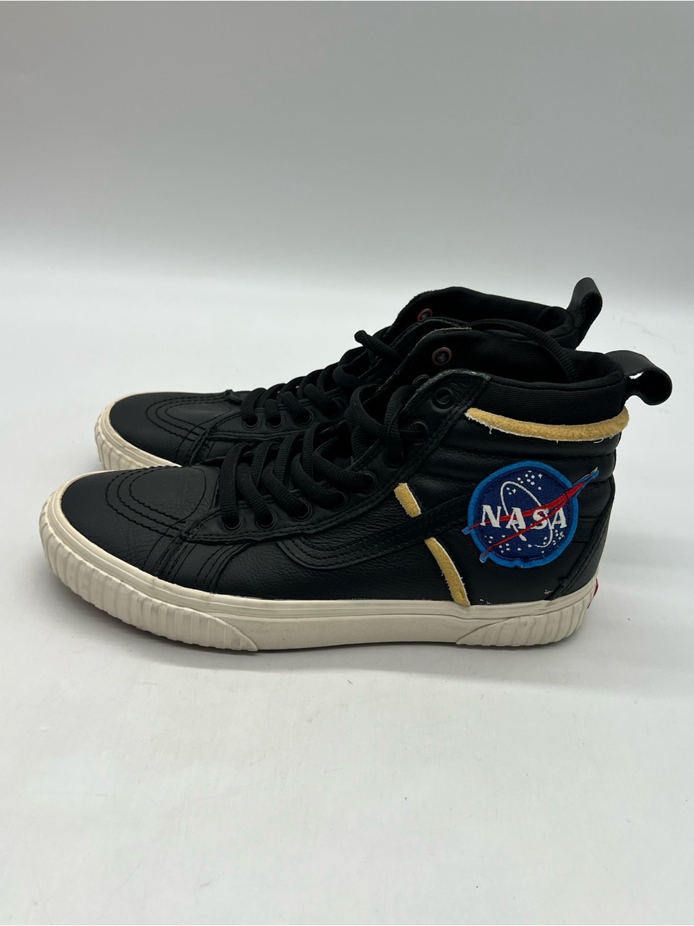 VANS NASA x Sk8-Hi 46 MTE DX Space Voyager Black Leather Men’s Size 8.5 Sneakers